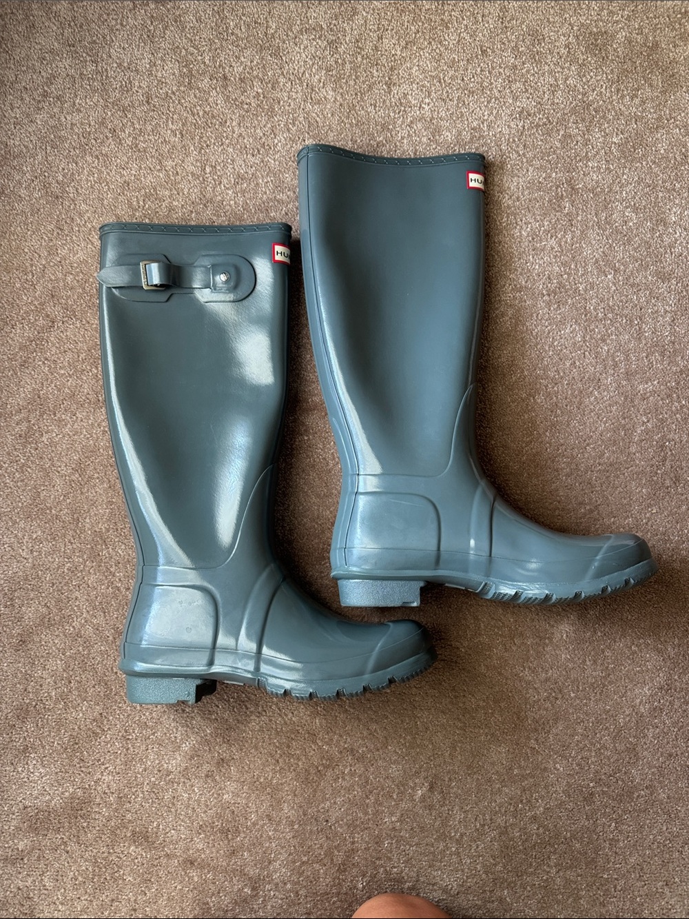 Hunter Gloss Tall Rain Boots in Slate Gray